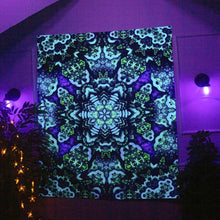 Load image into Gallery viewer, 11 Circle UV Tapestry - Jan Kruse